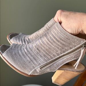 Paul Green Cayenne Soft Leather Sliced Metallic Stacked Heel Open Toe Side Zip